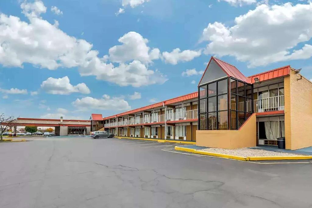 Days Inn By Wyndham Perrysburg Toledo Extérieur photo