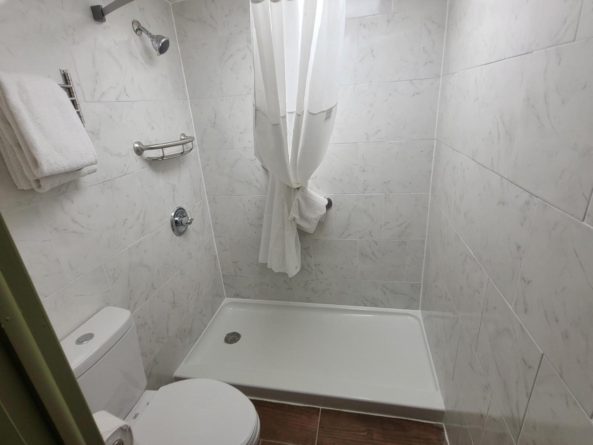 Days Inn By Wyndham Perrysburg Toledo Extérieur photo